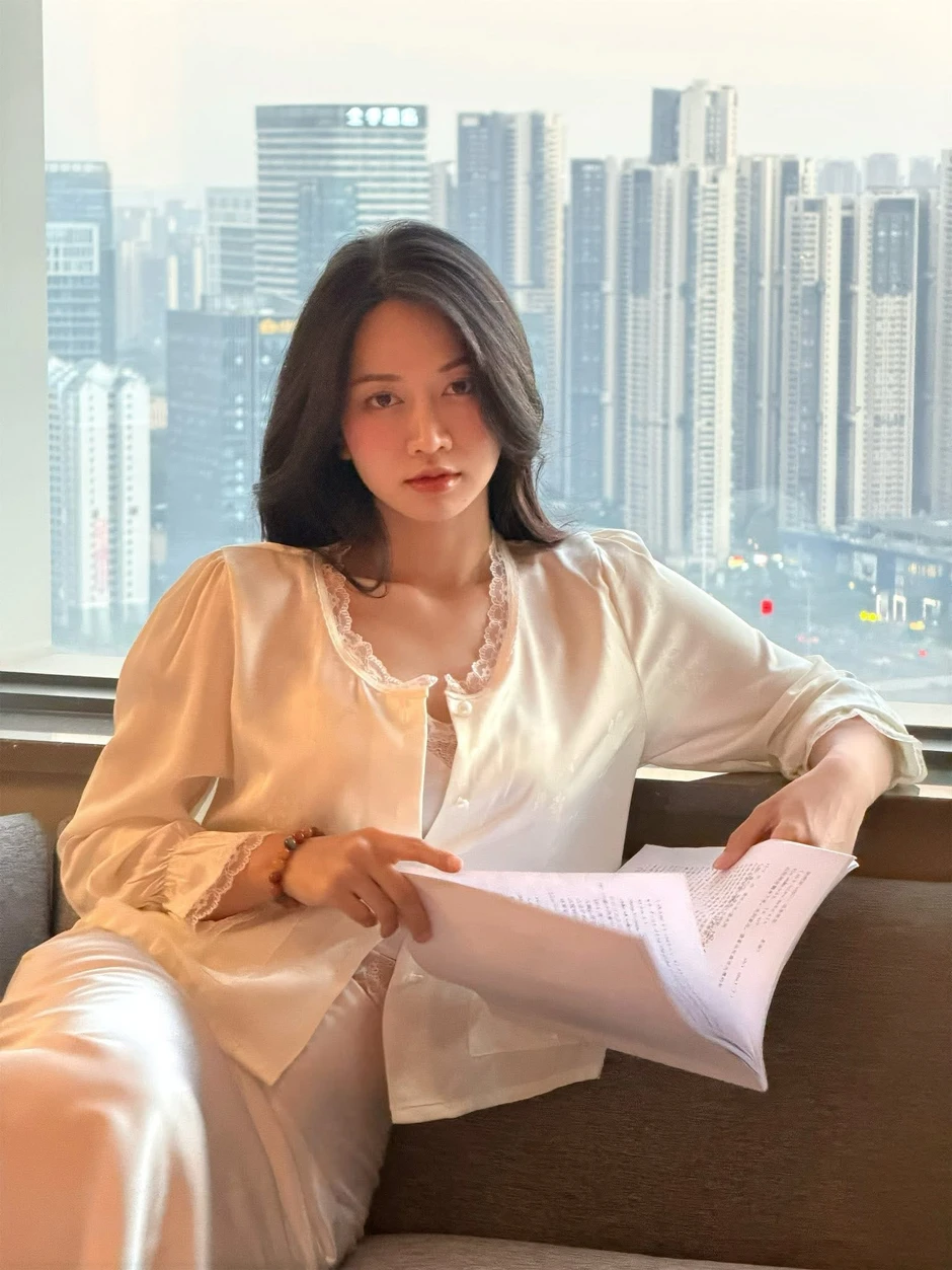 Lê Bống vướng Drama, lần này “có vẻ căng” Lê Bống vướng Drama, lần này “có vẻ căng”