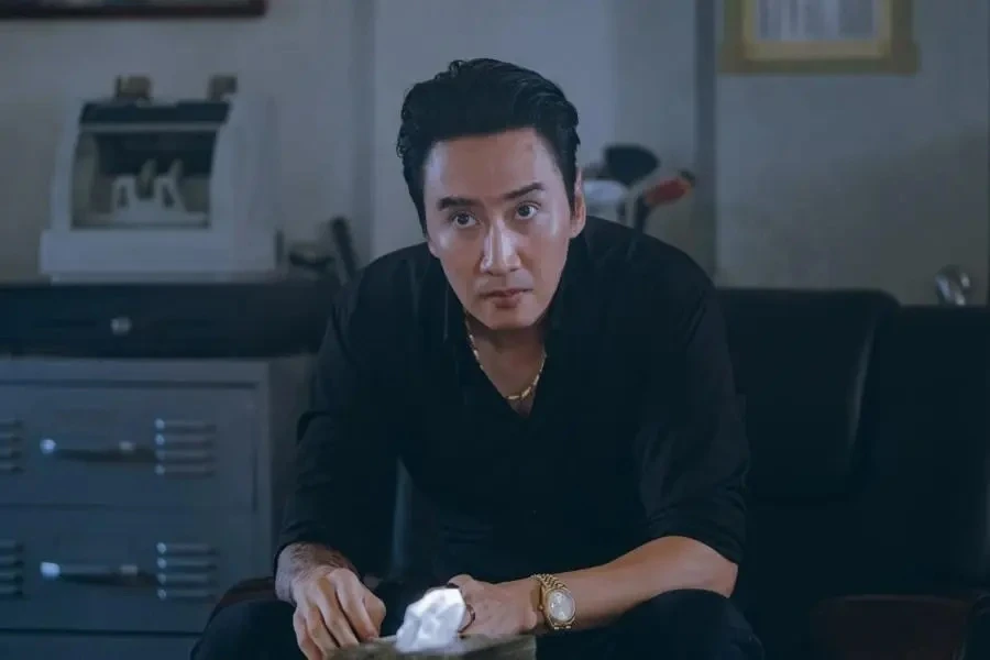 Lee Kwang Soo lộ vết sẹo dài đáng sợ trên mặt Lee Kwang Soo lộ vết sẹo dài đáng sợ trên mặt