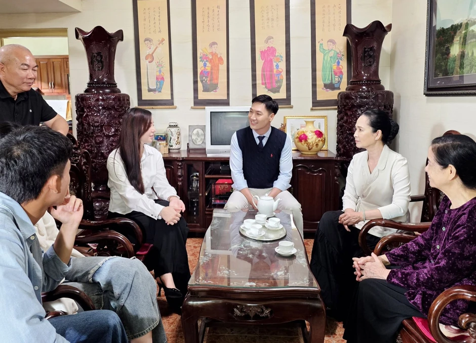 Lộ kết phim Bước Chân Vào Đời: 1 cặp đôi khiến netizen tức điên Lộ kết phim Bước Chân Vào Đời: 1 cặp đôi khiến netizen tức điên