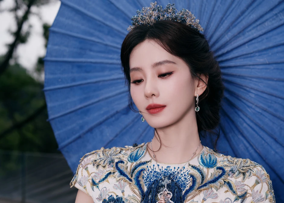 Lưu Thi Thi đẹp như bức tranh Giang Nam tuyệt mỹ