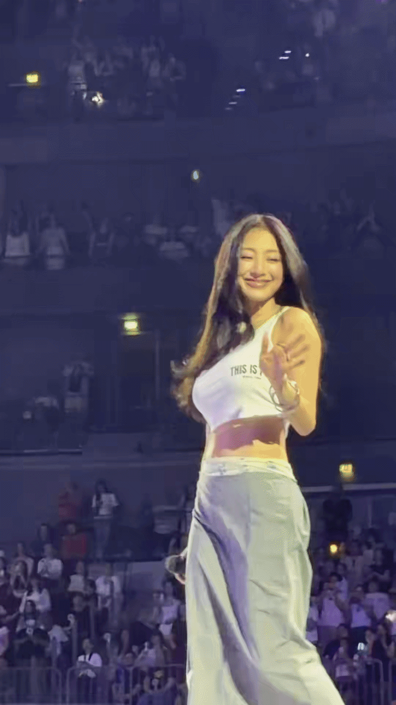 Mỹ nhân da nâu hot nhất châu Á: Nhan sắc cam thường hút 6 triệu view, vẻ đẹp nóng bỏng ai cũng thiện cảm