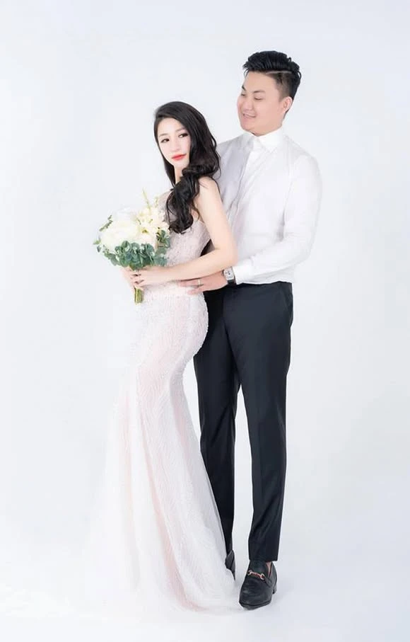 Mỹ nhân duy nhất được mệnh danh là phù thủy đẹp nhất Việt Nam