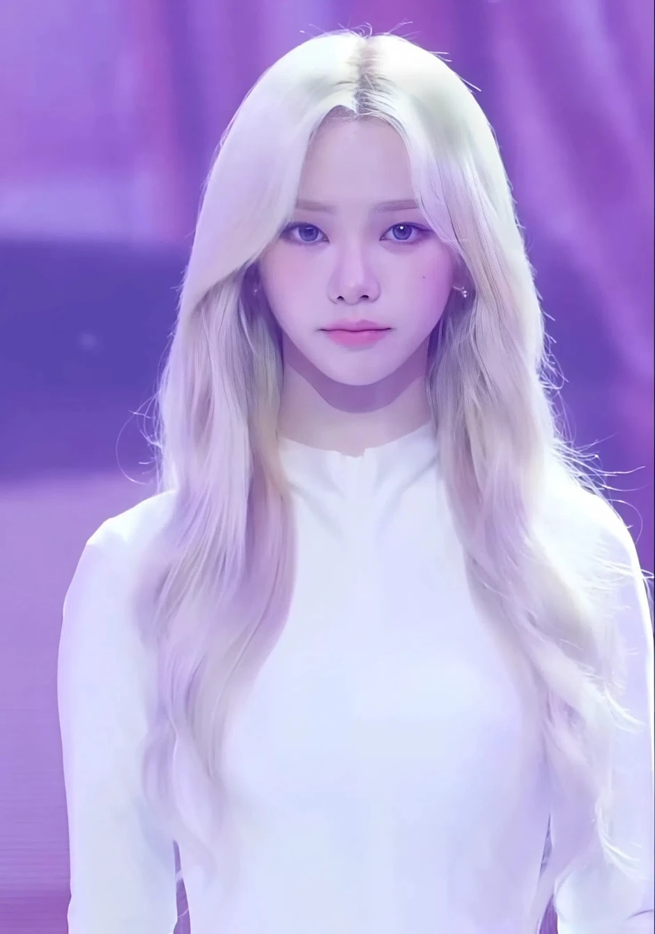 Mỹ nhân Kpop bị nhận xét "giống hệt AI", netizen lú lẫn không biết ai mới là người thật
