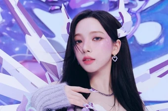 Mỹ nhân Kpop bị nhận xét "giống hệt AI", netizen lú lẫn không biết ai mới là người thật