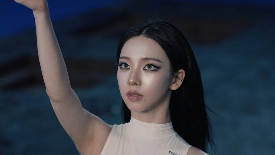 , thánh body, diễn viên, mỹ nhân, gái xinh, Lisa, Karina