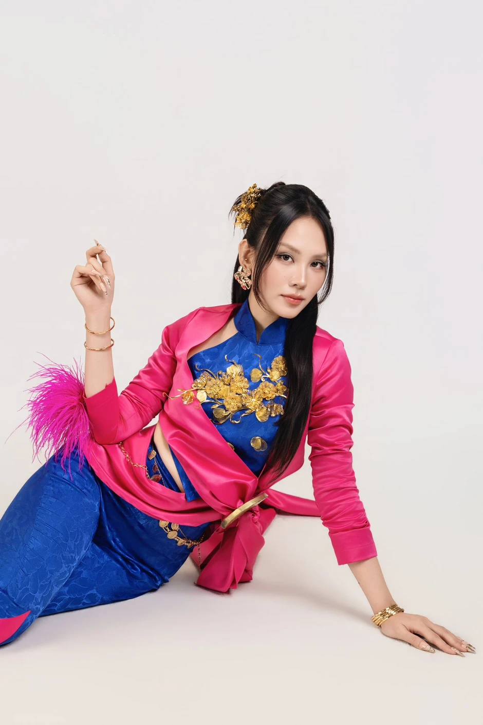 Mai Phương là nữ chính đẹp nhất cuộc chiến phim lễ 30/4 Mai Phương là nữ chính đẹp nhất cuộc chiến phim lễ 30/4