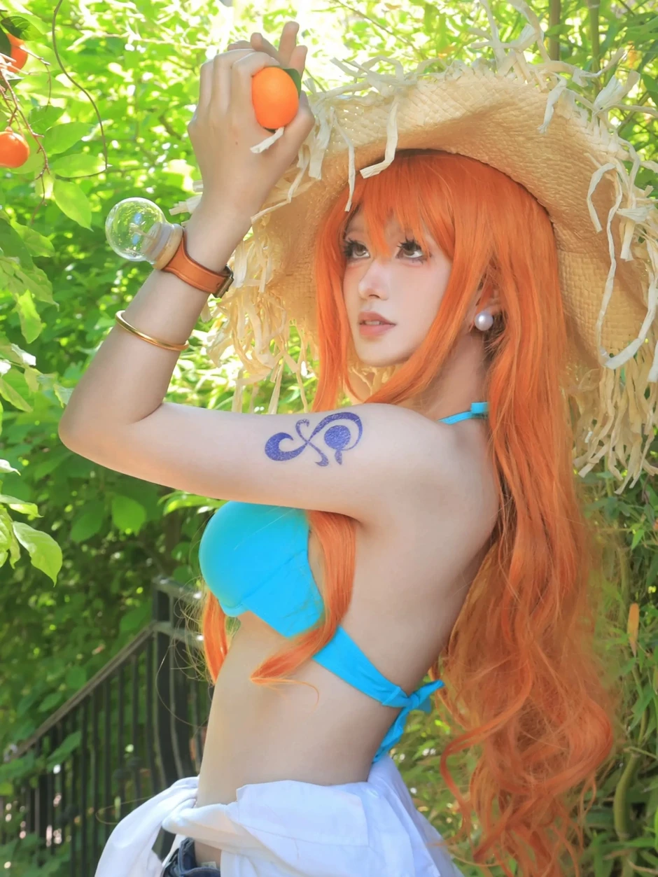Mê mẩn loạt ảnh cosplay Nami: Khi "nàng thơ" của băng Mũ Rơm bước ra đời thực với số đo cực chuẩn Mê mẩn loạt ảnh cosplay Nami: Khi "nàng thơ" của băng Mũ Rơm bước ra đời thực với số đo cực chuẩn