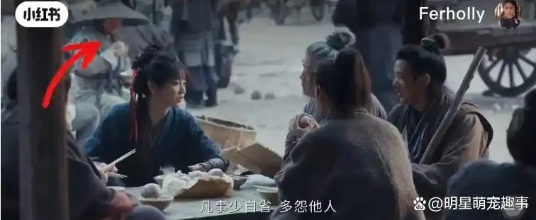 Mỏi tay nhặt cả rổ sạn đầy ụ ở Trục Ngọc