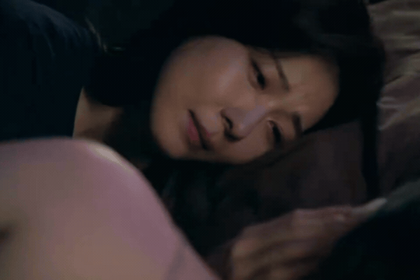 Mọi thứ như hoá điên khi Ha Ji Won hôn mỹ nhân đẹp nhất thế giới!