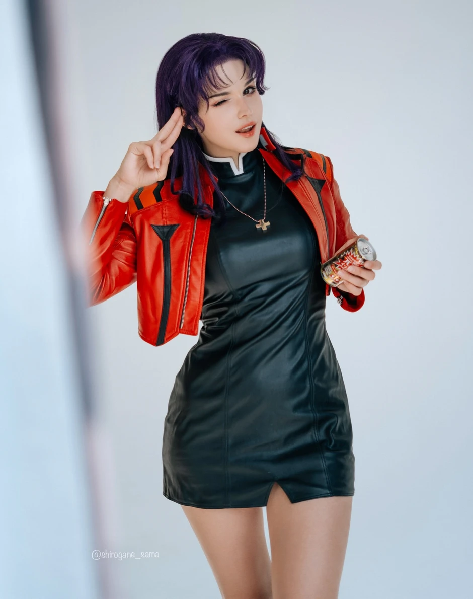 Ngắm màn cosplay Misato Katsuragi "đốn tim" fan Evangelion: Khi sự nổi loạn gặp gỡ vẻ quyến rũ