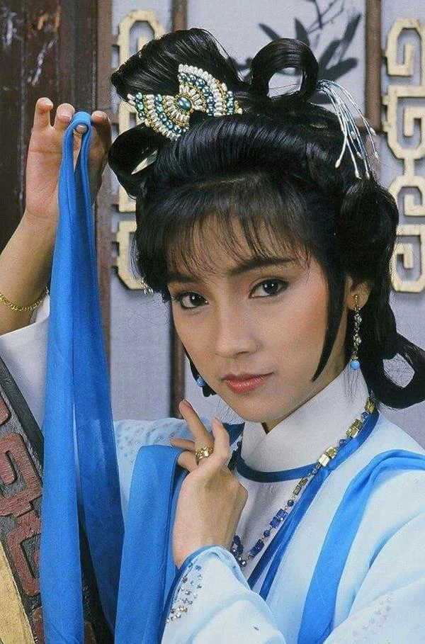 Ngũ Lệ Nhân TVB thập niên 1980, những đóa hoa rực rỡ nhất lịch sử Ngũ Lệ Nhân TVB thập niên 1980, những đóa hoa rực rỡ nhất lịch sử