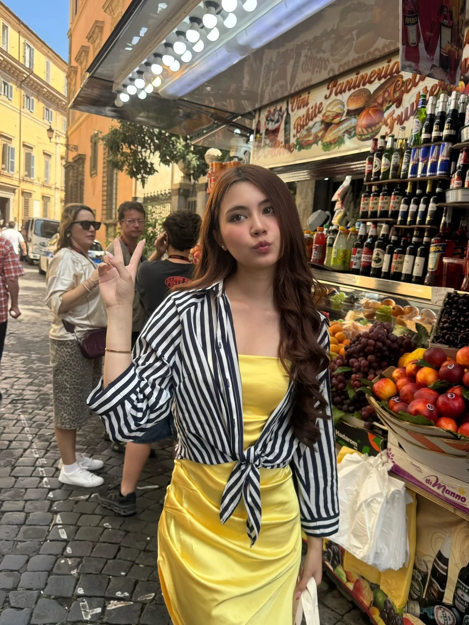 Nhan sắc thật của con gái MC Quyền Linh Nhan sắc thật của con gái MC Quyền Linh