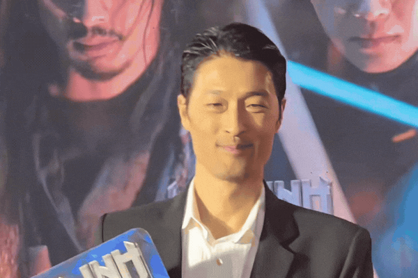 Nói đây là Johnny Trí Nguyễn, có ai tin không?
