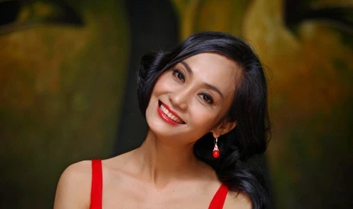 NSƯT Hạnh Thúy đóng 10 vai như 1 vẫn đắt show khủng khiếp NSƯT Hạnh Thúy đóng 10 vai như 1 vẫn đắt show khủng khiếp