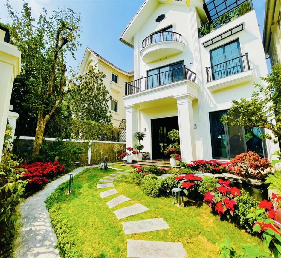 Nữ diễn viên giàu nhất miền Bắc, tự nhận có sugar daddy bao nuôi Nữ diễn viên giàu nhất miền Bắc, tự nhận có sugar daddy bao nuôi