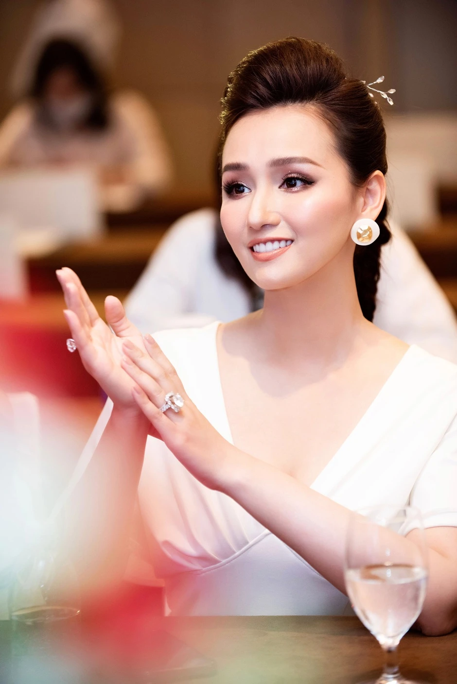 Nữ diễn viên giàu nhất miền Bắc, tự nhận có sugar daddy bao nuôi Nữ diễn viên giàu nhất miền Bắc, tự nhận có sugar daddy bao nuôi