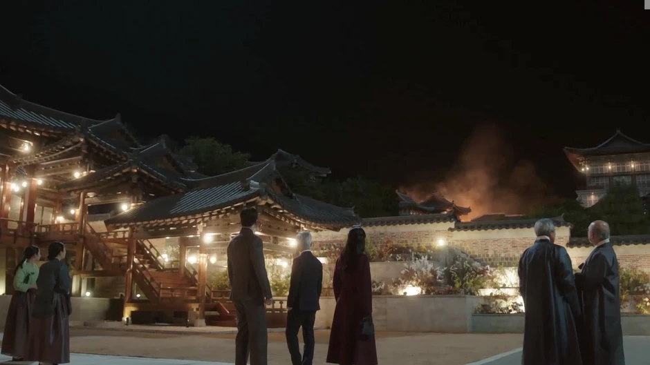 Perfect Crown tập 10: Byeon Woo Seok giành lại ngôi vua