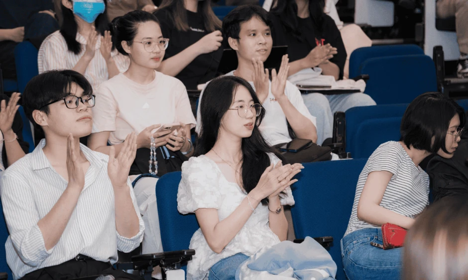 Phan Gia Nhật Linh: Phim Việt không cắt được 100 clip TikTok thì không bán được vé