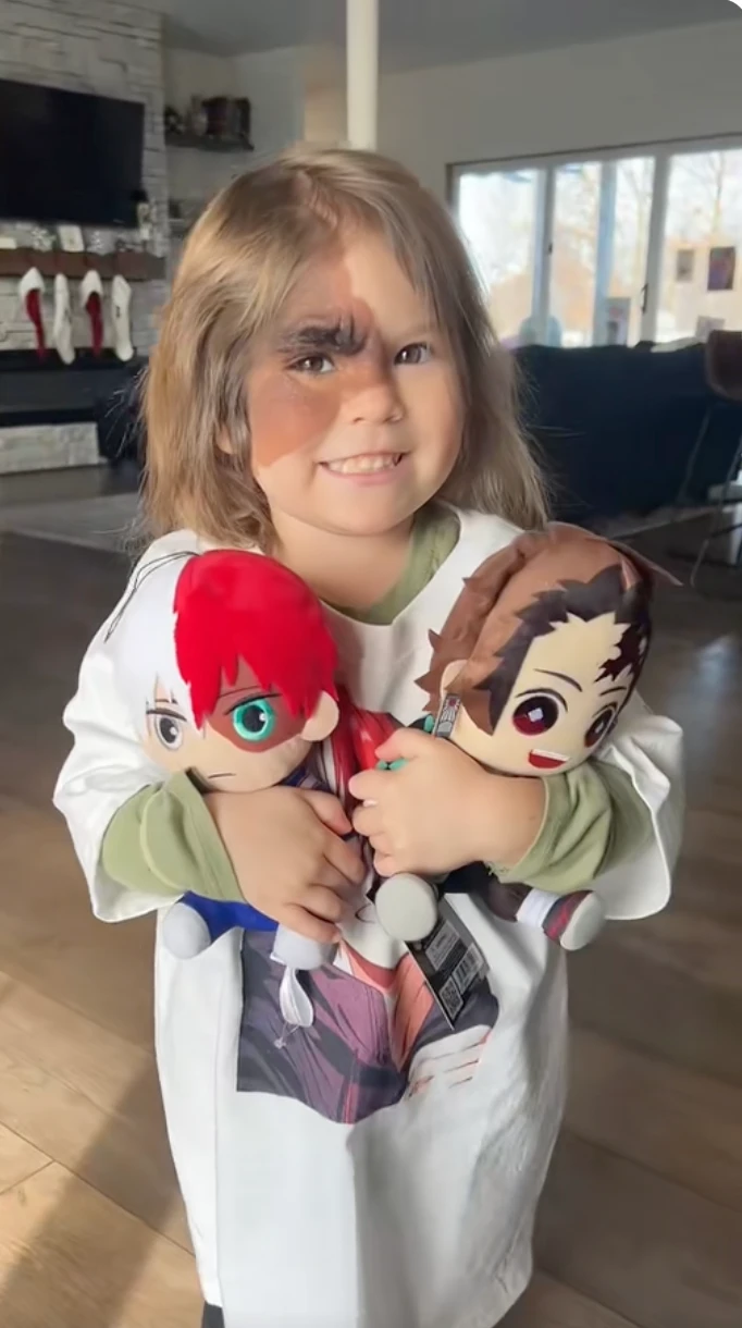 Phép màu từ thế giới ảo: Khi nhân vật anime bước ra đời thực để cứu rỗi tâm hồn một bé gái