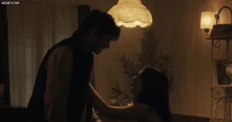 Phim 18+ phá kỷ lục 17 năm chưa từng xuất hiện