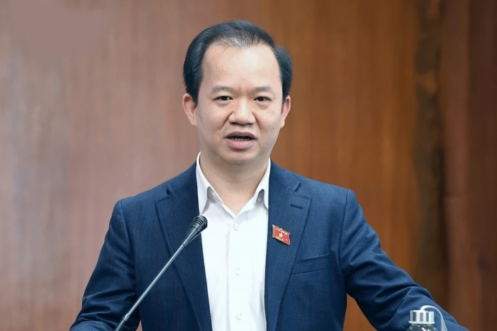 Phim ngắn tổng tài, đánh ghen độc hại bủa vây mạng xã hội