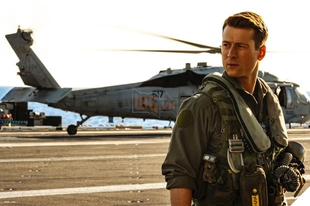 Sao Nam Nick Jonas Tiết Lộ Từng Mặc Lại Quần Của Glen Powell Và Phát Hiện Vật Bất Ngờ Trong Túi