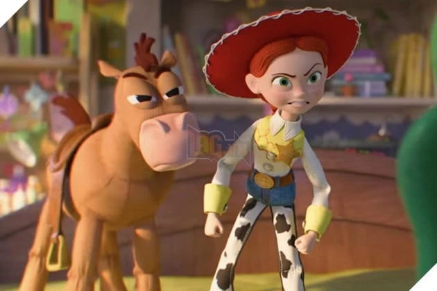 Sao Nam Tom Hanks Sốc Khi Biết Woody Có Họ Sau 30 Năm Gắn Bó