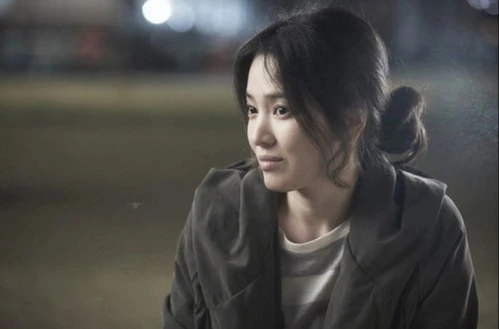 Song Hye Kyo đã làm gì với nhan sắc của mình vậy? Song Hye Kyo đã làm gì với nhan sắc của mình vậy?