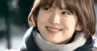 Song Hye Kyo rạng ngời nhan sắc phong thần dù đóng phim được cho là tệ nhất sự nghiệp