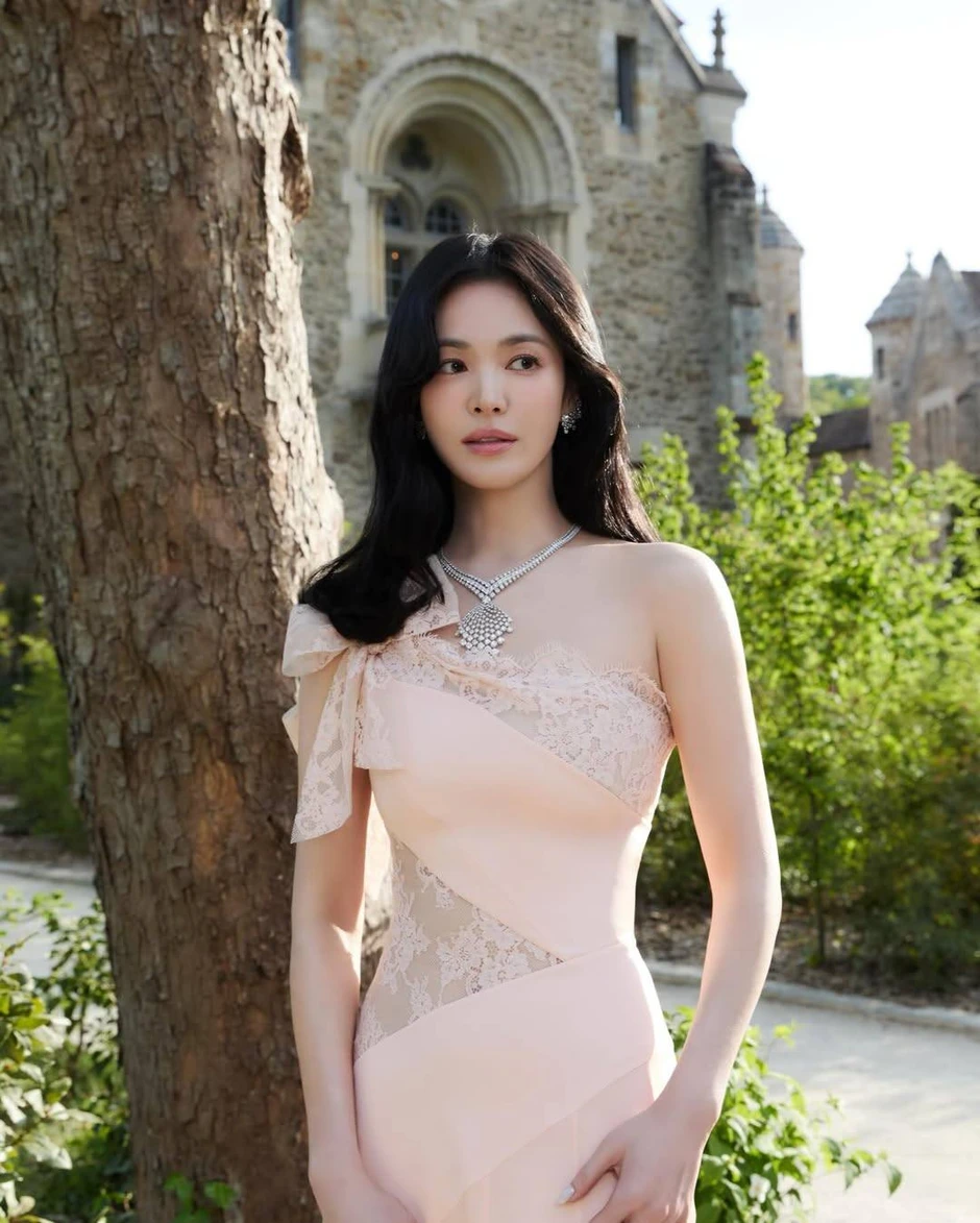 Tài tử duy nhất bị Song Hye Kyo từ chối đóng cảnh hôn