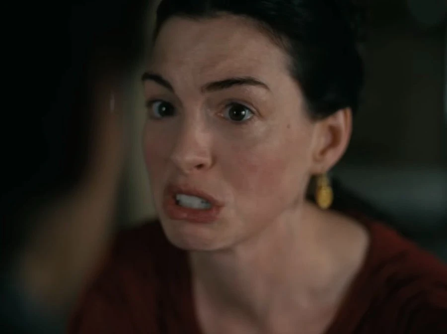 The Odyssey gây tranh cãi về Anne Hathaway và Helen of Troy