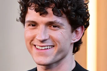 Tom Holland Thừa Nhận Từng Quảng Bá Phim "Quá Tệ", Khuyên Khán Giả Đừng Xem