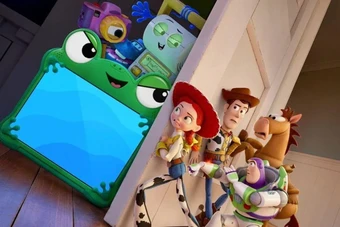 Toy Story 5 Trao Hơn 18.000 Món Đồ Chơi Cho Trẻ Em Đang Điều Trị Tại Bệnh Viện