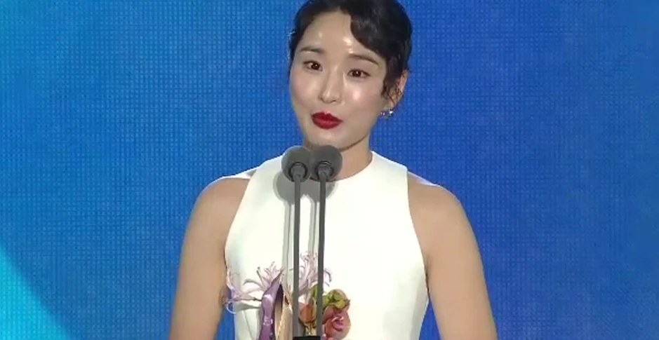 Trực tiếp Baeksang 2026: Giải thưởng danh giá sẽ thuộc về ai?