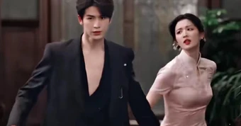 Trương Lăng Hách đóng phim dân quốc mà như đi catwalk