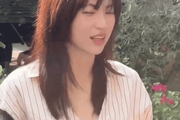 Tự ái với mặt mộc của Phương Anh Đào Tự ái với mặt mộc của Phương Anh Đào
