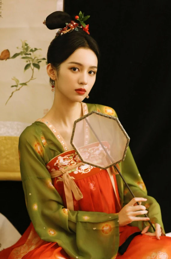 Tứ đại mỹ nhân thế hệ mới đẹp nhất Trung Quốc: Vương Sở Nhiên đỉnh miễn bàn, 1 người bị chê không xứng đáng Tứ đại mỹ nhân thế hệ mới đẹp nhất Trung Quốc: Vương Sở Nhiên đỉnh miễn bàn, 1 người bị chê không xứng đáng