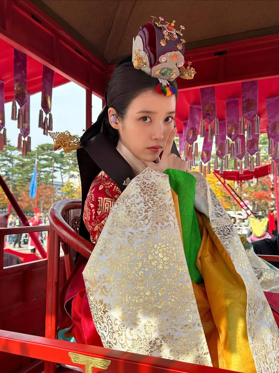 Từ nhỏ đến lớn chưa thấy đám cưới nào đẹp như trong Perfect Crown