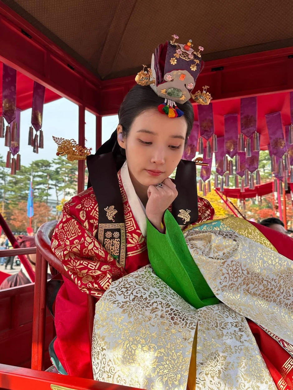 Từ nhỏ đến lớn chưa thấy đám cưới nào đẹp như trong Perfect Crown