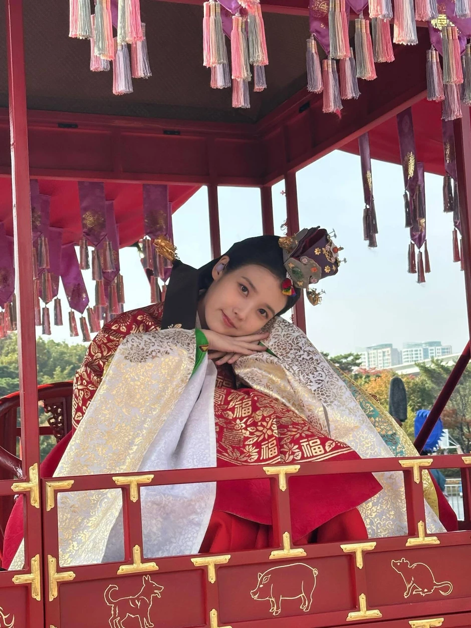 Từ nhỏ đến lớn chưa thấy đám cưới nào đẹp như trong Perfect Crown