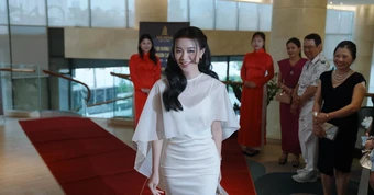 Vbiz đố ai lột xác gắt hơn Trang Emma