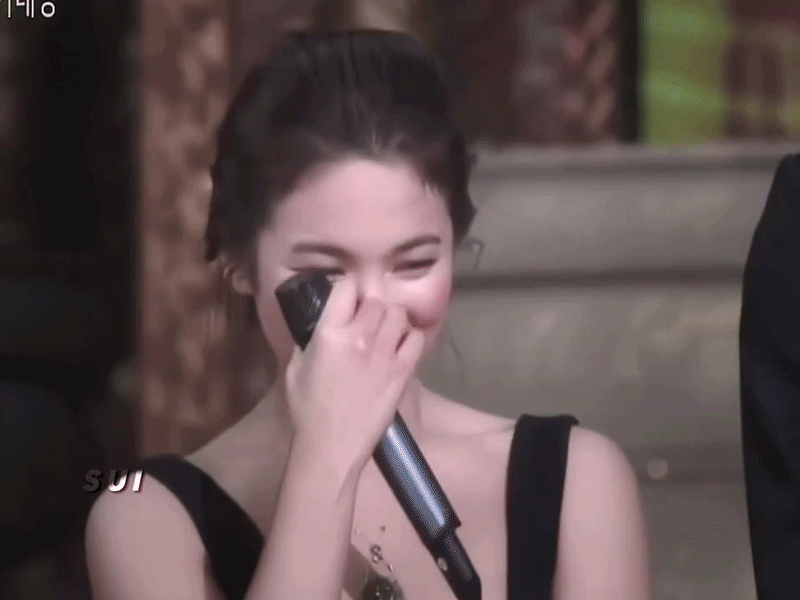 Viral nhan sắc tuổi 23 của Song Hye Kyo: So với hiện tại mà ngỡ ngàng!
