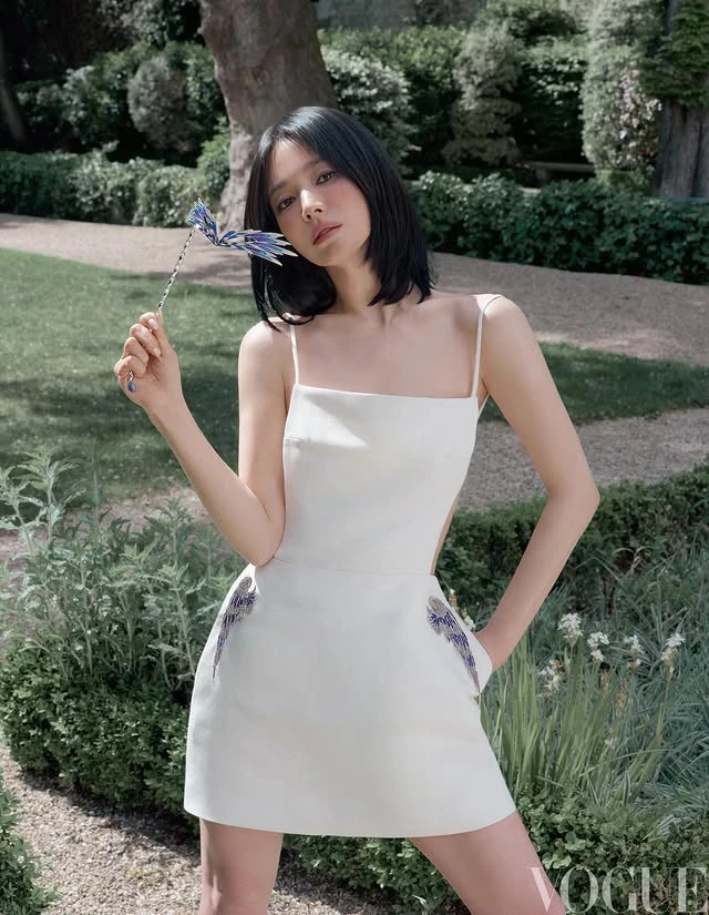 Viral nhan sắc tuổi 23 của Song Hye Kyo: So với hiện tại mà ngỡ ngàng!