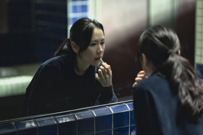 Viral nhất Baeksang 2026: Lee Byung Hun tỏ thái độ với Son Ye Jin