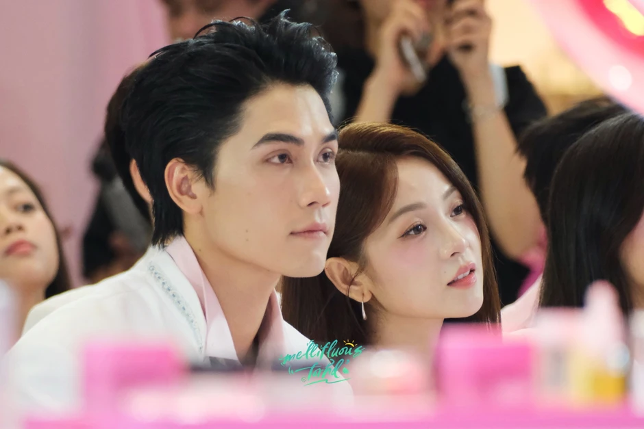 Võ Điền Gia Huy bơ đẹp Tam Triều Dâng tại sự kiện Võ Điền Gia Huy bơ đẹp Tam Triều Dâng tại sự kiện