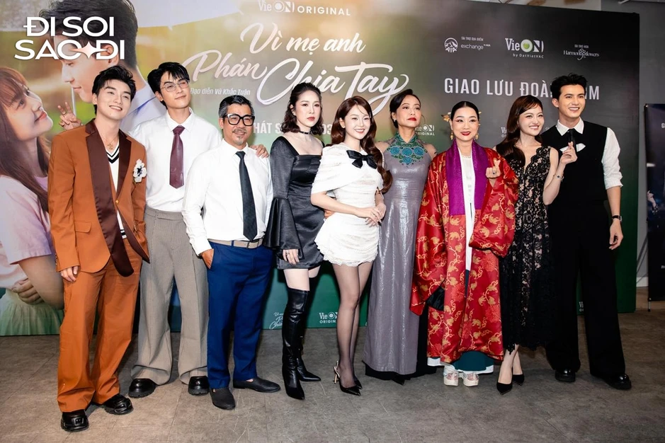Võ Điền Gia Huy nổi bật tại sự kiện với màn ghẹo duyên dáng và ôm eo trước đám đông Võ Điền Gia Huy nổi bật tại sự kiện với màn ghẹo duyên dáng và ôm eo trước đám đông