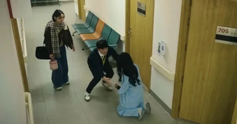 Xem Bước Chân Vào Đời để hiểu vì sao nuôi con gái trong sự giàu sang