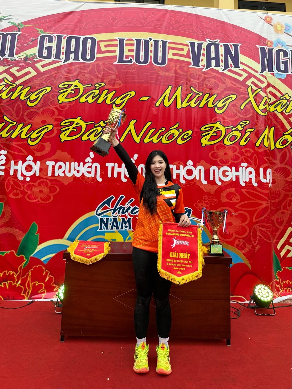 "Chán" đấu vật, Anh Thơ "chuyển kênh" sang bộ môn bóng chuyền, tiếp túc khiến CĐM không thể rời mắt "Chán" đấu vật, Anh Thơ "chuyển kênh" sang bộ môn bóng chuyền, tiếp túc khiến CĐM không thể rời mắt
