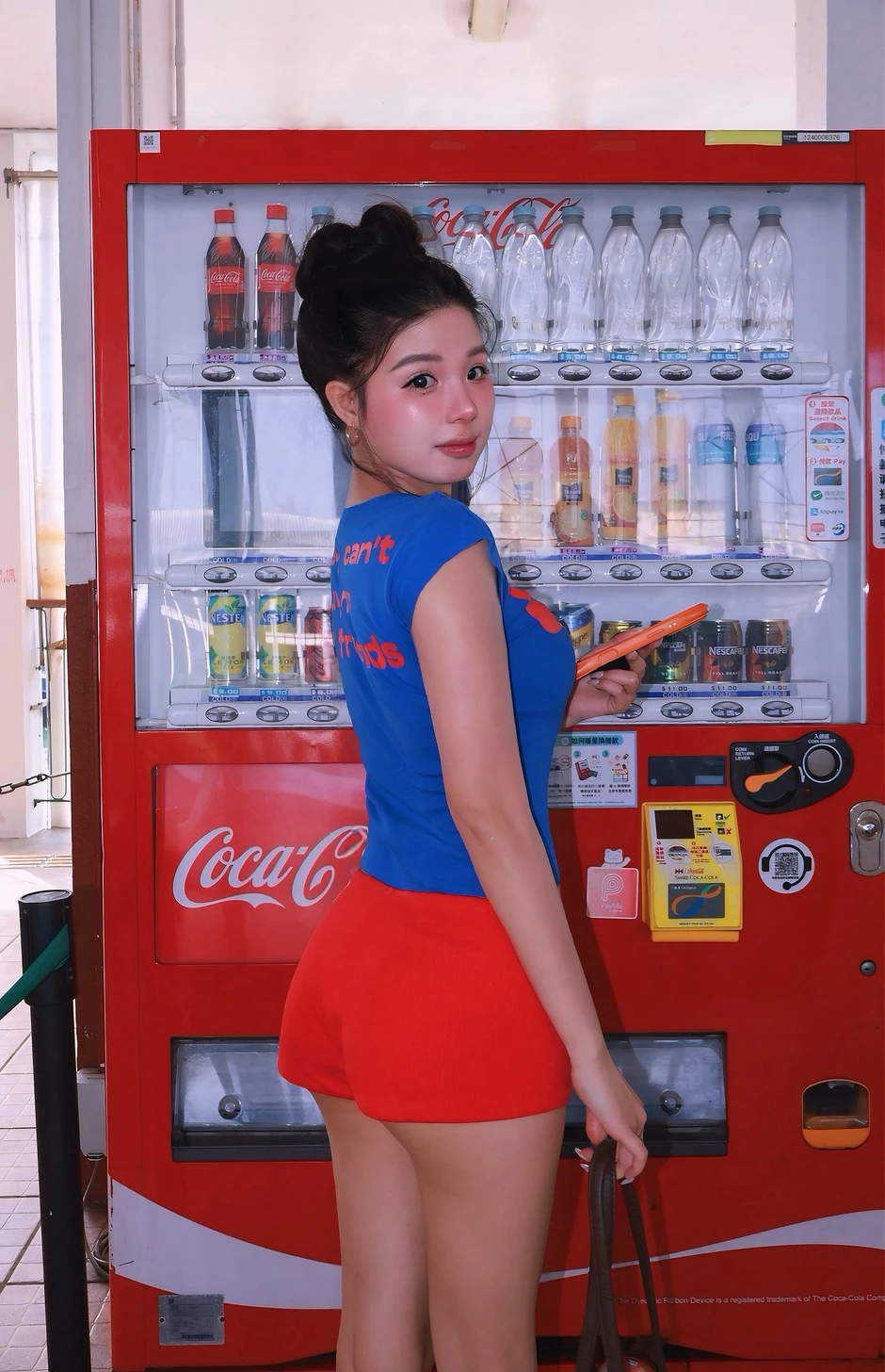 "Dạo bước Hồng Kông" với bộ ảnh xuất sắc của hot girl Trà Hạ Ly