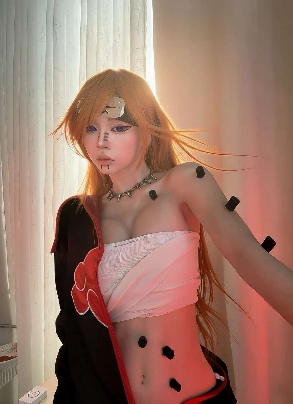 "Đốn tim" với màn hóa thân thành Pain của nữ coser đình đám